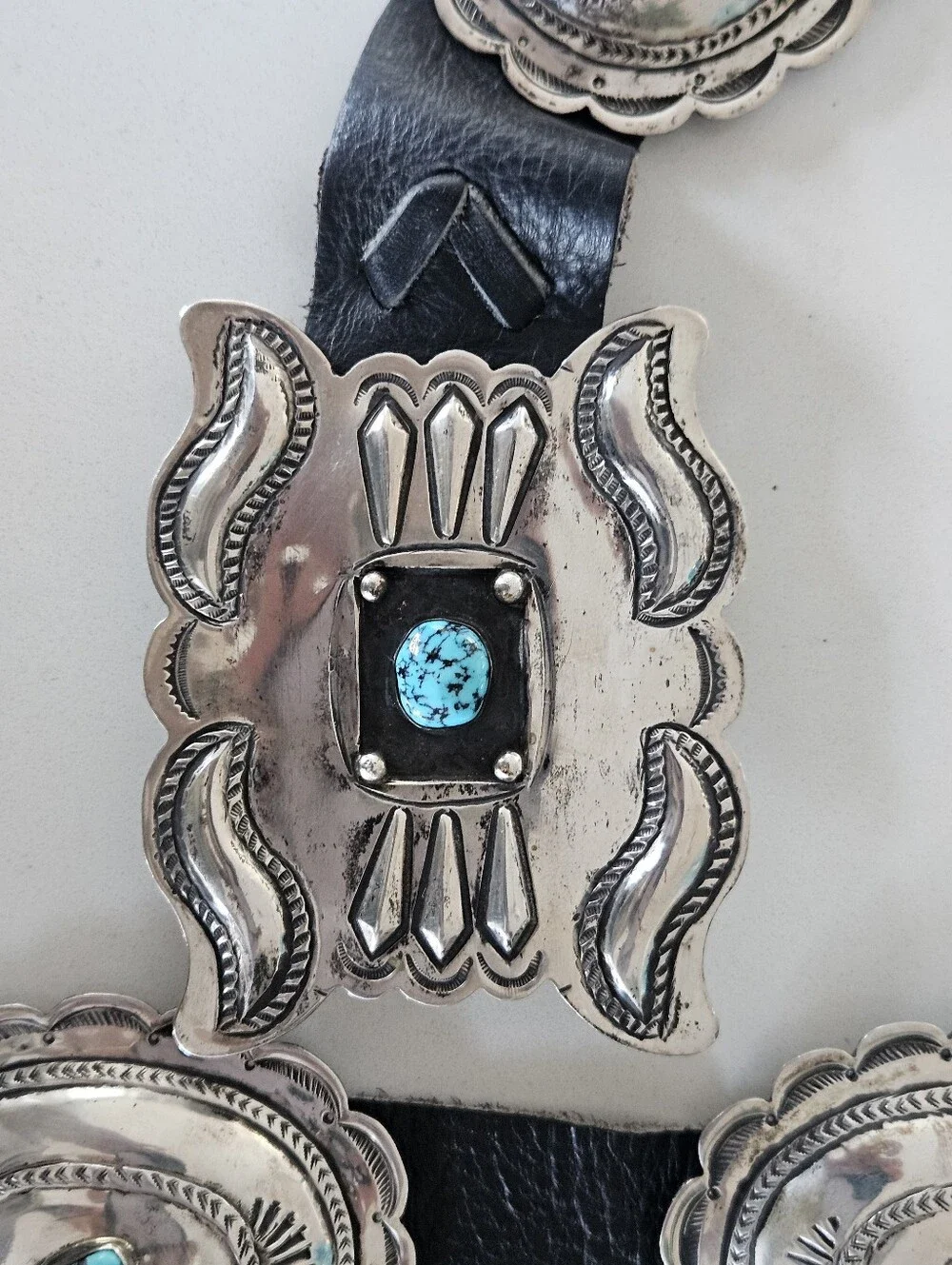 Vintage Navajo Kingman Turquoise Accent Sterling Silver Concho Leather Belt 41